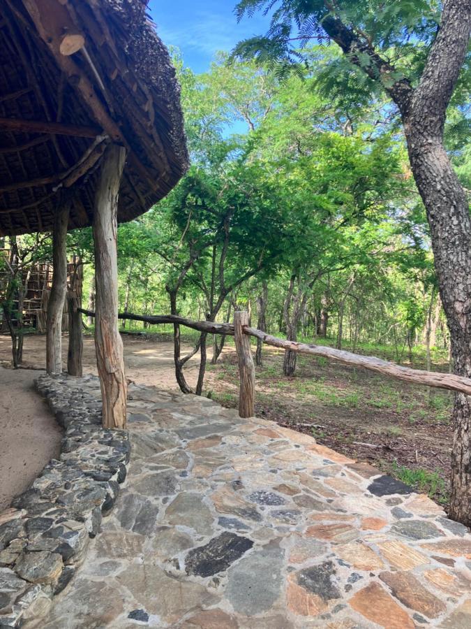 Lemara Eco Camp Hotel Kisaki Bagian luar foto