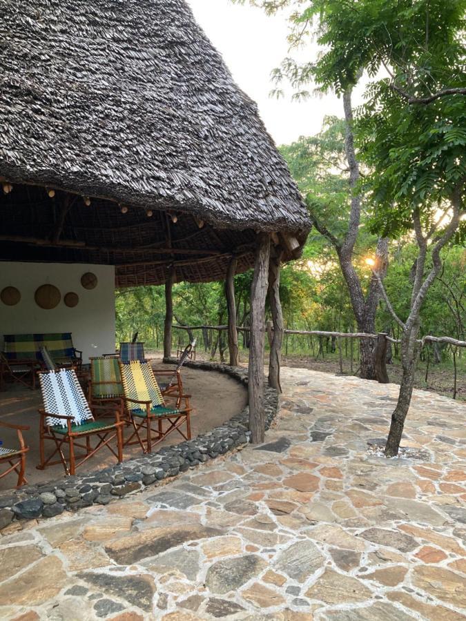 Lemara Eco Camp Hotel Kisaki Bagian luar foto